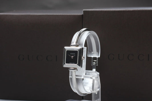 Gucci 1900L 19mm Womens Quartz Watch Silver Black Dial [Near MINT w/ Case]