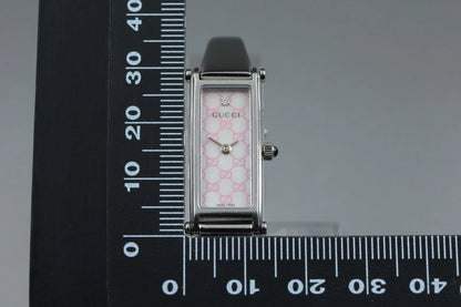 GUCCI 1500L Womens Quartz Watch Silver 1P Diamond Shell Pink Dial [Near MINT]