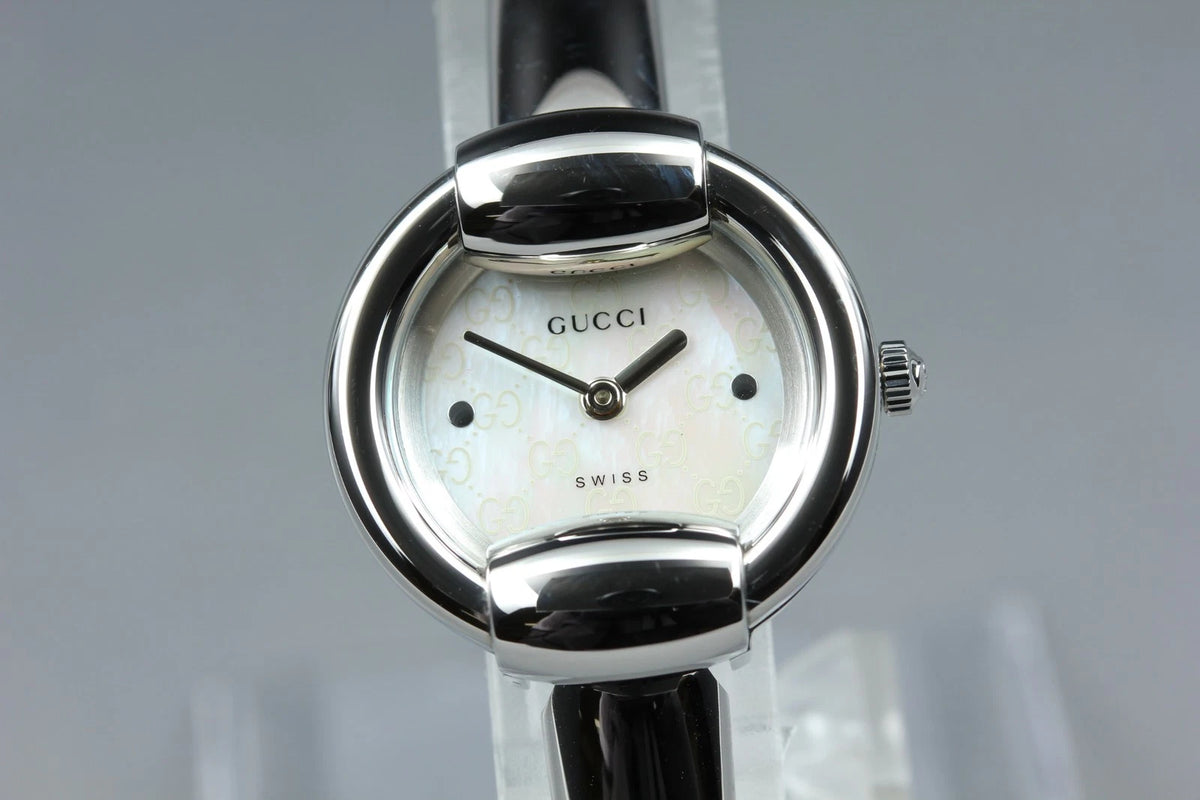 Gucci 1400L Womens Quartz Watch Silver 25mm Shell Dial [Near MINT w/ Case]