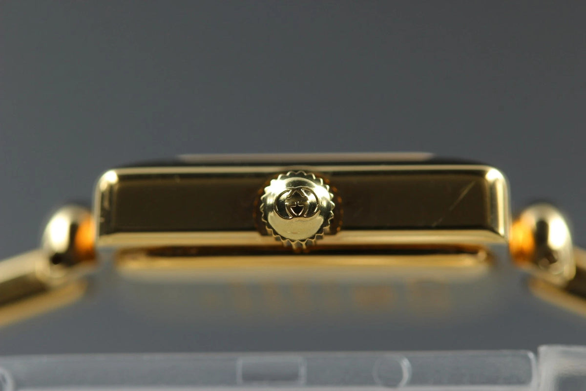Gucci 1900L 20mm Womens Quartz Watch Gold White Dial [Near MINT w/ Case]