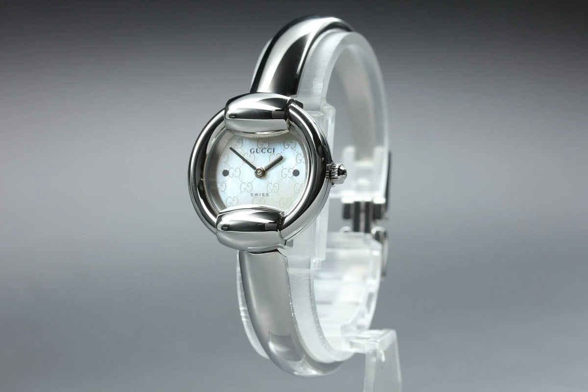 Gucci 1400L Womens Quartz Watch Silver 25mm Shell Dial [Near MINT w/ Case]
