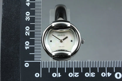 Gucci 1400L Womens Quartz Watch Silver 25mm Shell Dial [Near MINT w/ Case]